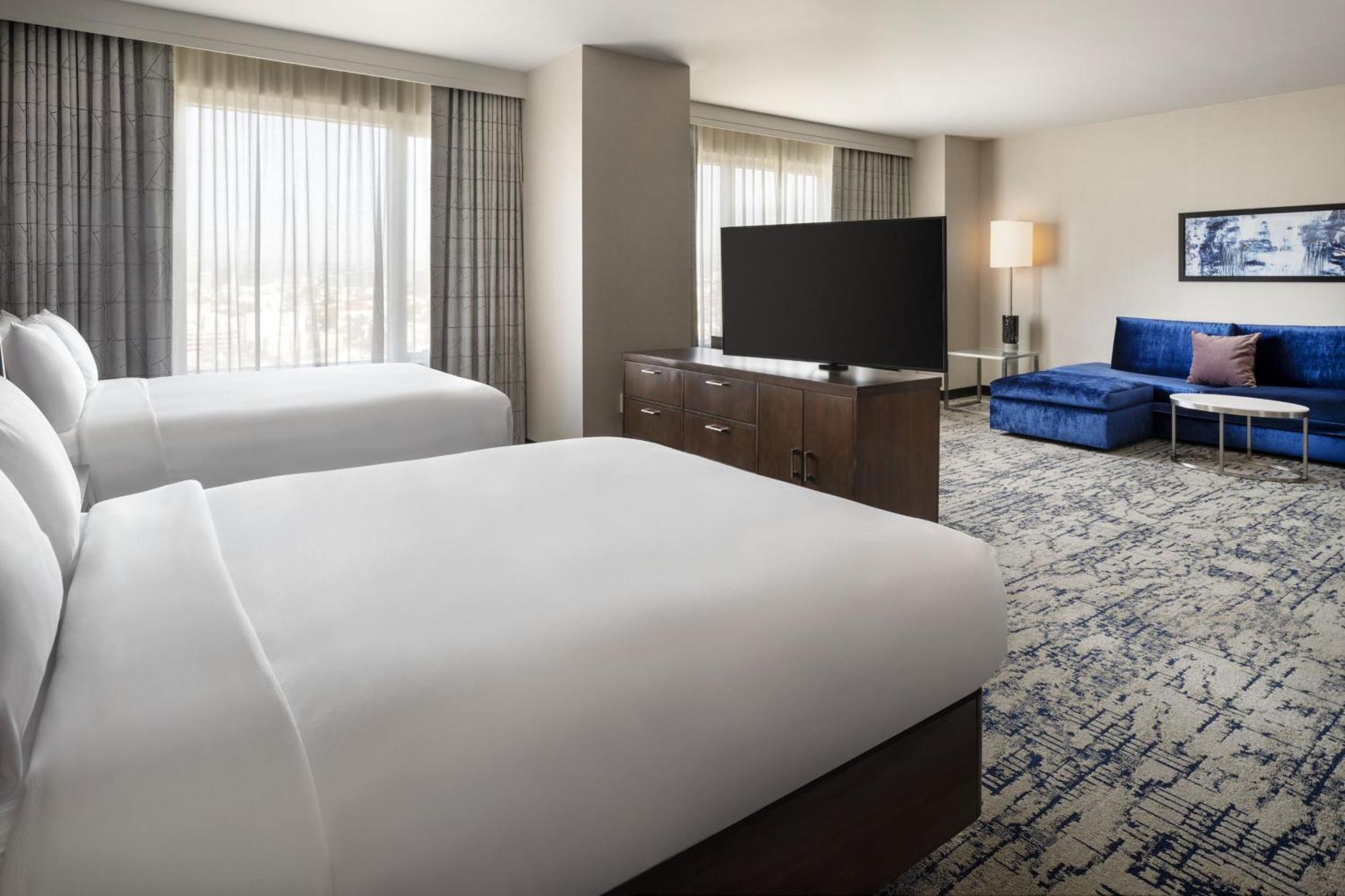 By Marriott Angeles L.a. Live Hotel Los Angeles